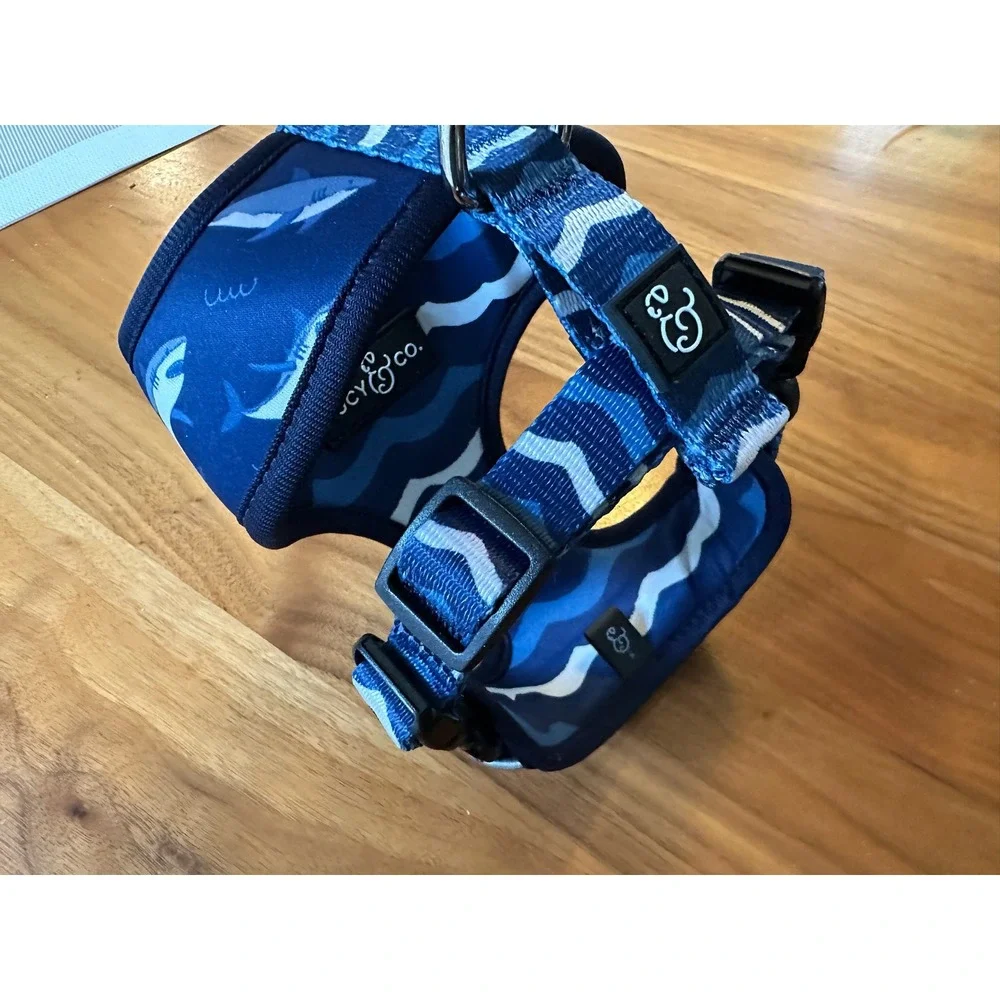 Lucy & Co. Reversible Dog Harness Shark & Waves Print Blue Neoprene‎ Size S**